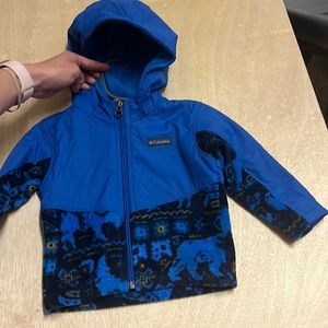 Columbia jacket. Size 12-18M. Excellent used condition. Royal blue and black.